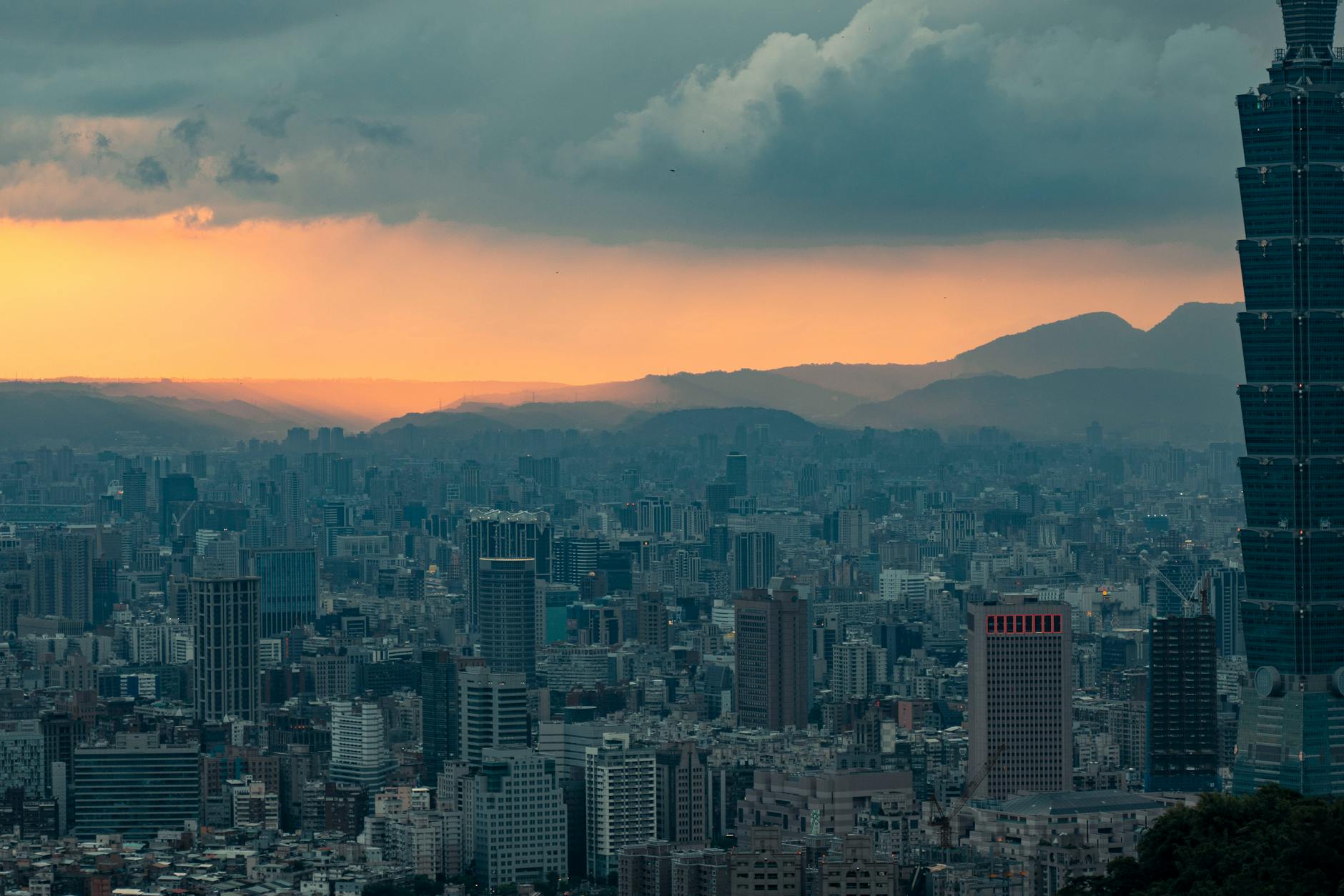 Taipei city skyline with Taipei 101 during twilight