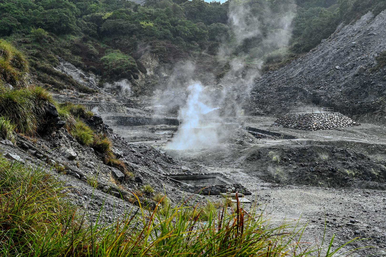 Beitou hot spring pool at the base of Yangmingshan day trip