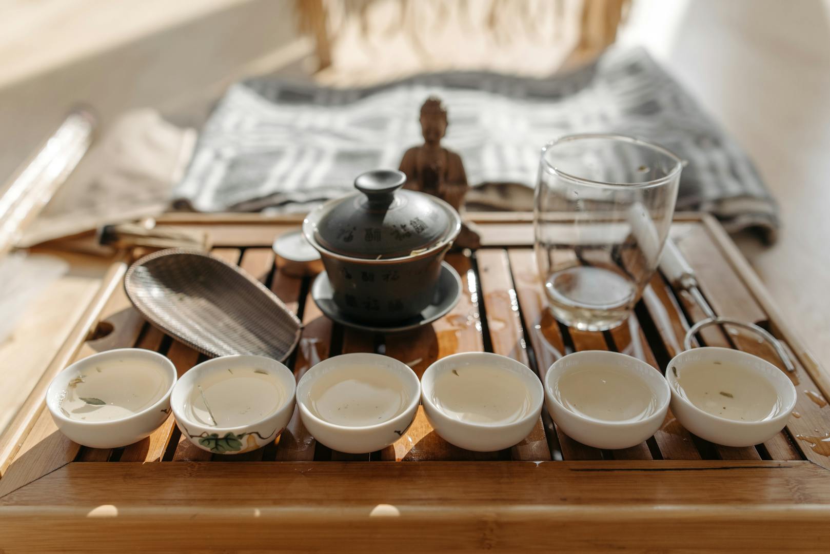 Taiwanese gongfu tea set with small clay teapot and aroma cups