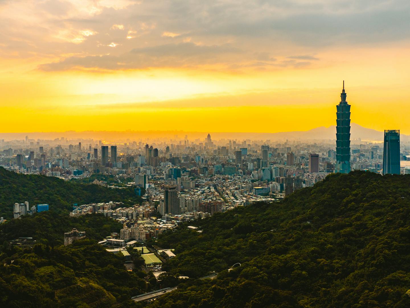 Taipei skyline at dusk with travel tips representing a great visit