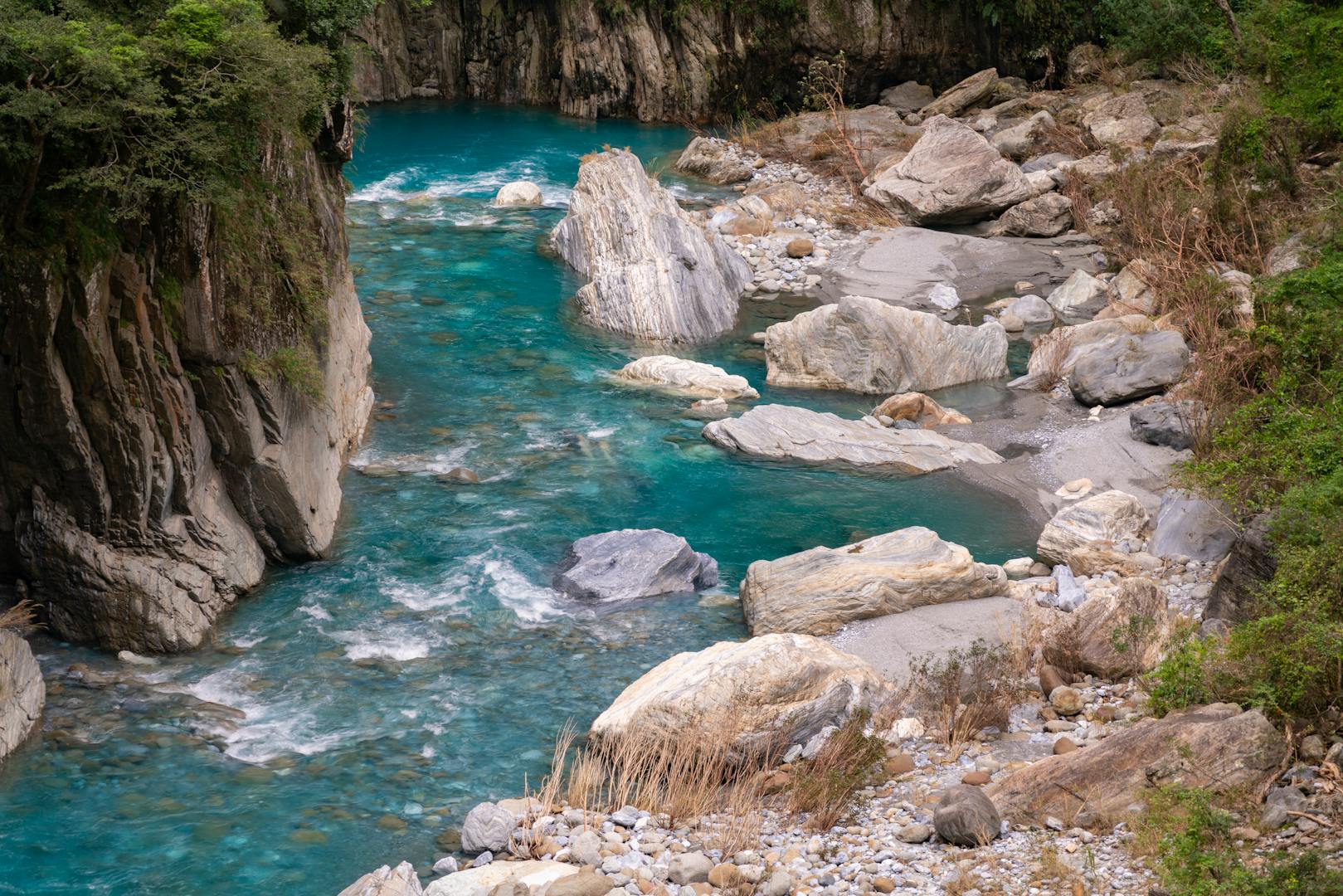 Waterfall in Taroko Gorge with hikers viewing